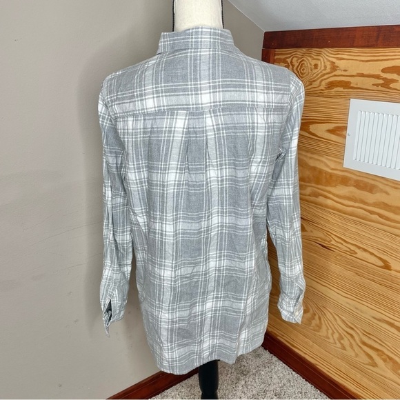 Old Navy The Classic Shirt Grey Plaid Button Up Flannel Shirt Medium - Picture 3 of 9